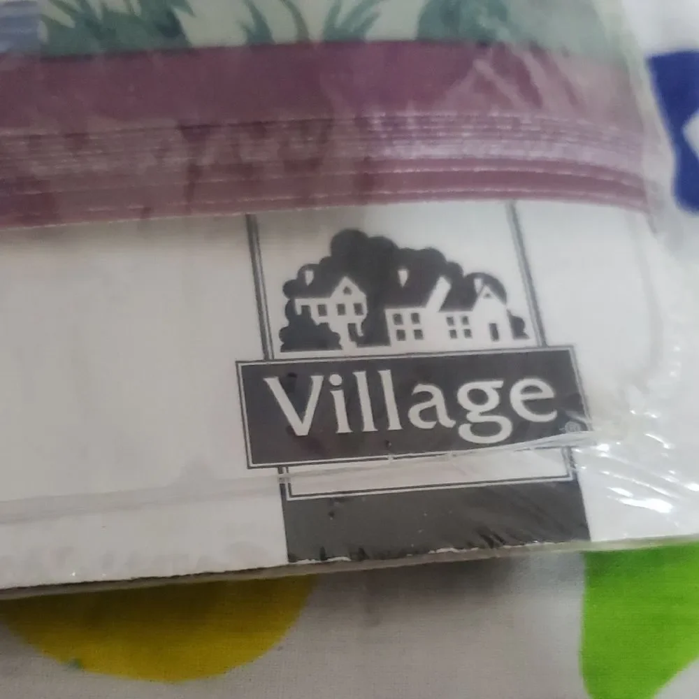 Villager Easy Ups Self Adhesive Wallpaper Border Wooded Cabin 15 Feet